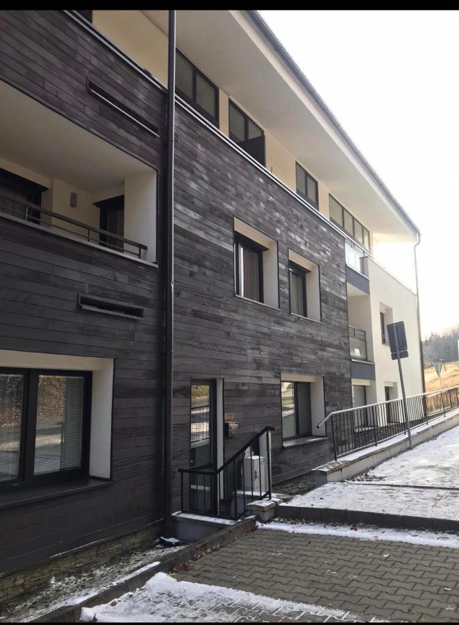 Utulny Apartman Triangel 50M Od Lyziarskeho Vleku Zahradky Donovaly Extérieur photo